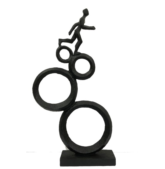 TABAN ÜZERİNDE ADAM İLE REÇİNE ÇEMBER HEYKEL 47CM