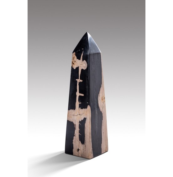 TAŞLANMIŞ AHŞAP PİRAMİT NESNE 8x8x30CM