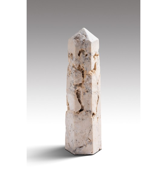 TAŞLANMIŞ AHŞAP PİRAMİT NESNE 7x7x26CM